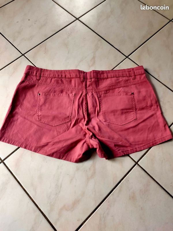 Short vieux rose taille 48 Vêtements - Main Image