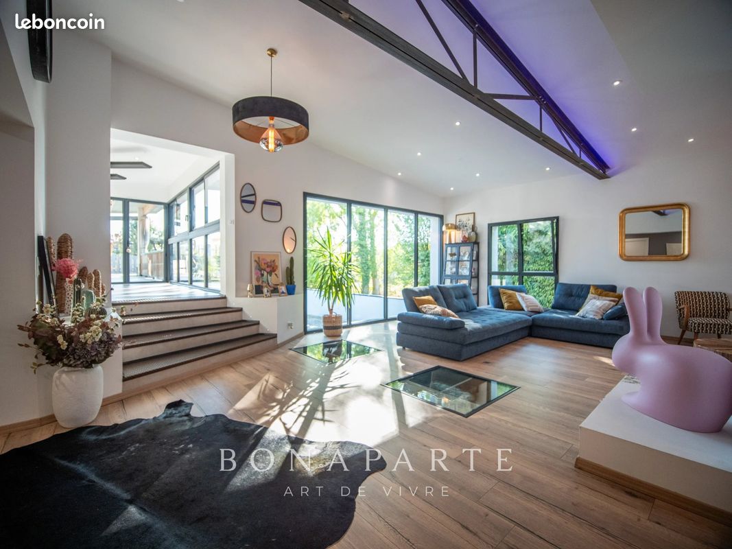 Maison 6 pièces 255 m² · à Lons · 255 m² · 780 000 €