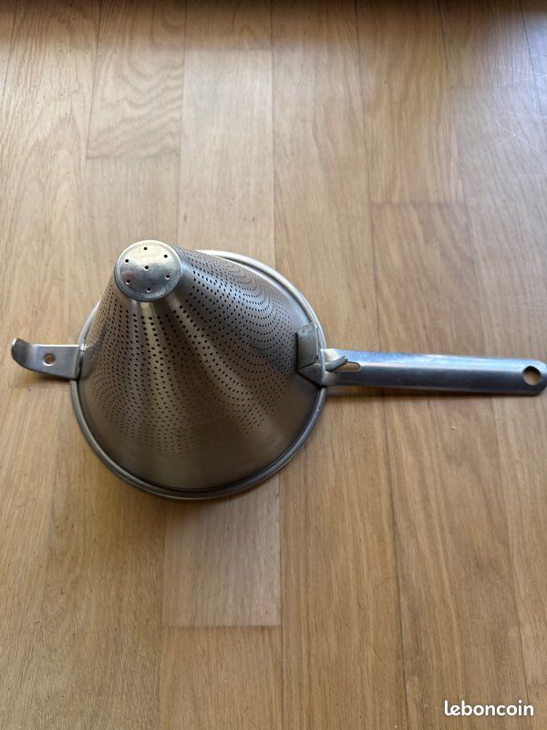 Passoire type chinois Inox (image 1)