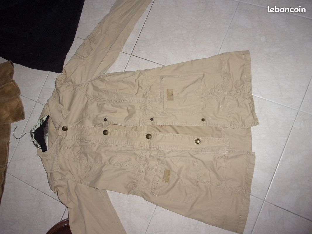 Lot de vestes et blousons femme taille 38-40 (image 3)