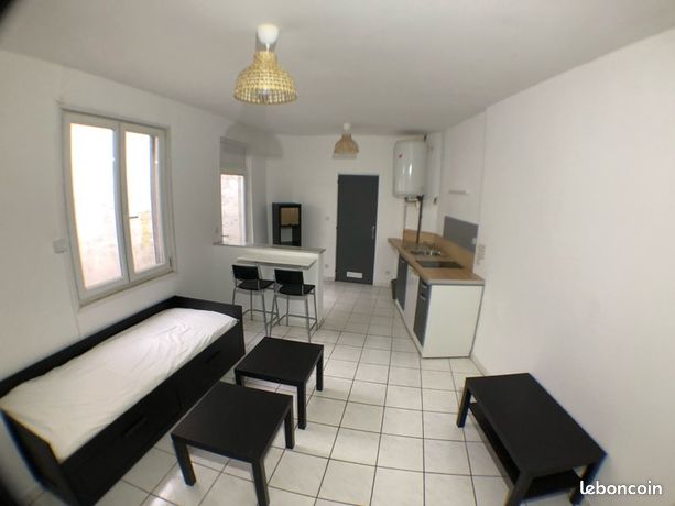 Studio avec cour au cœur de la ville