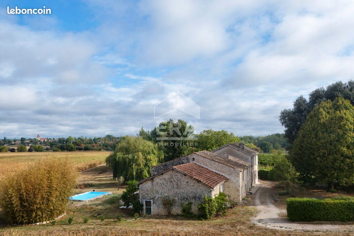 Maison 7 pièces 214 m² · à Saint-Méard-de-Gurçon · 214 m² · 357 000 €