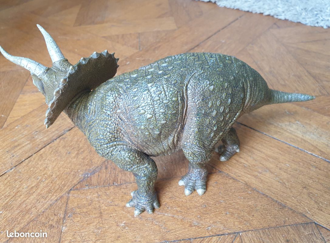 Figurine Dinosaure Papo Tricératops 22cm - Jouet Préhistorique Dès 3 Ans - Détail Réaliste