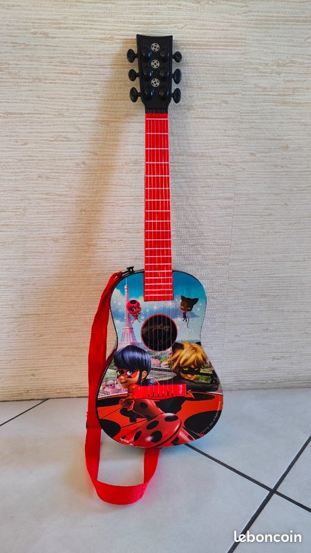 Guitare jouet Miraculous (image 1)
