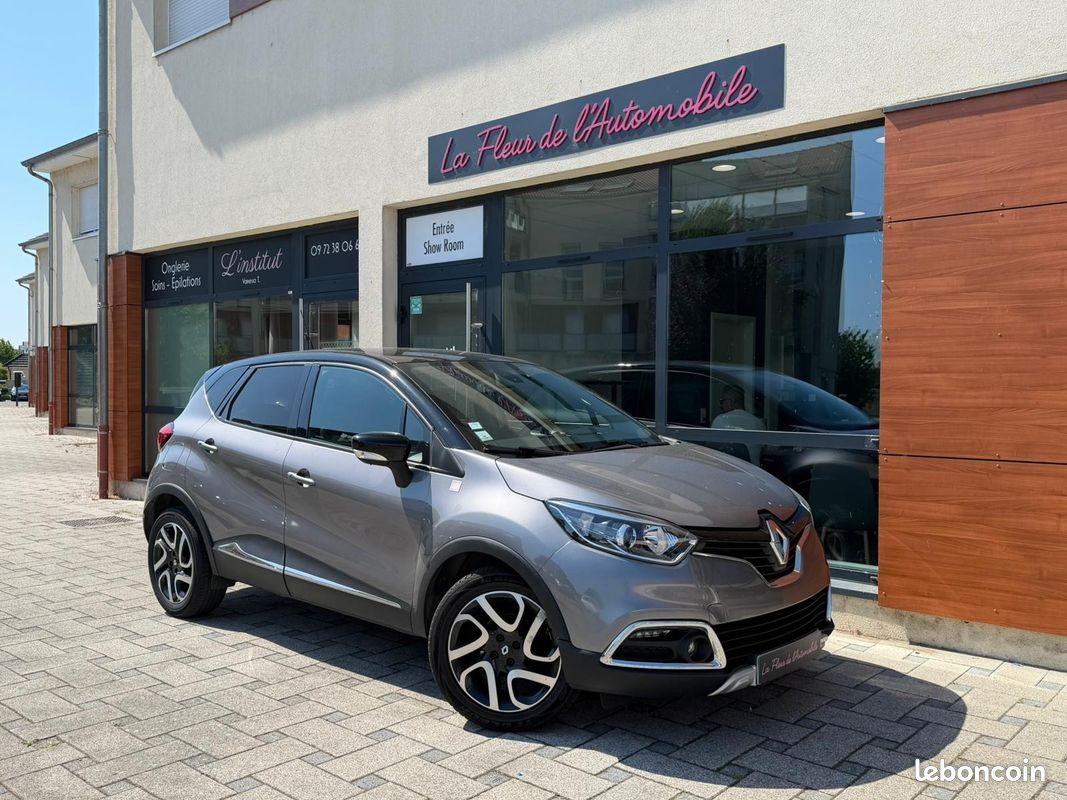 RENAULT CAPTUR TCe 90 Energy SS eco² SL Helly Hansen - REGULATEUR DE VITESSE / RADAR AR/ CAMERA DE RECUL (image 1)