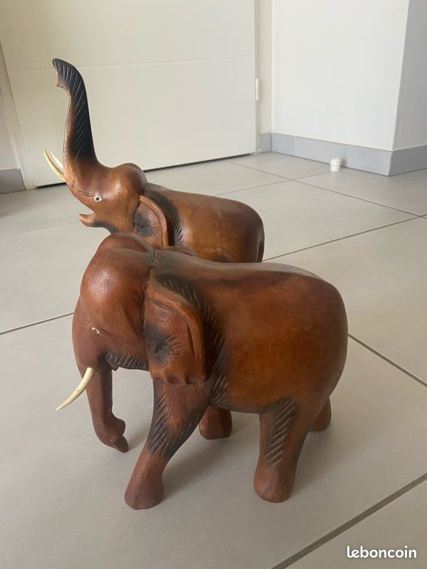 Éléphants en bois (image 2)