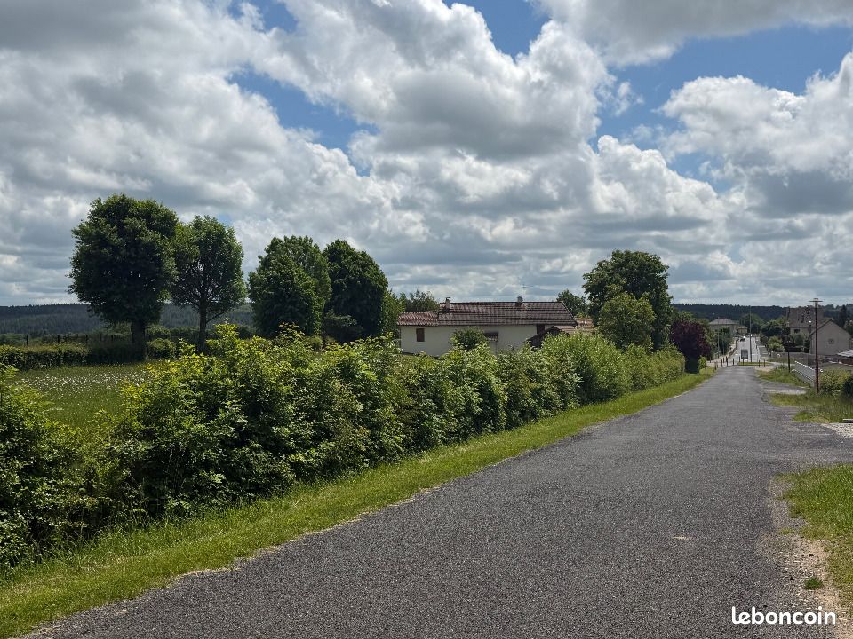 Terrain 800 m² Arpajon Sur Cere · à Arpajon-sur-Cère · 44 000 €