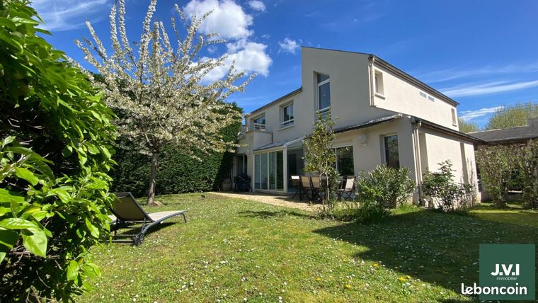 Maison 8 pièces 160 m²