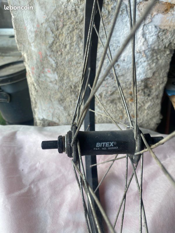 Jante vélo aluminium Simple parois 20 pouces (image 2)
