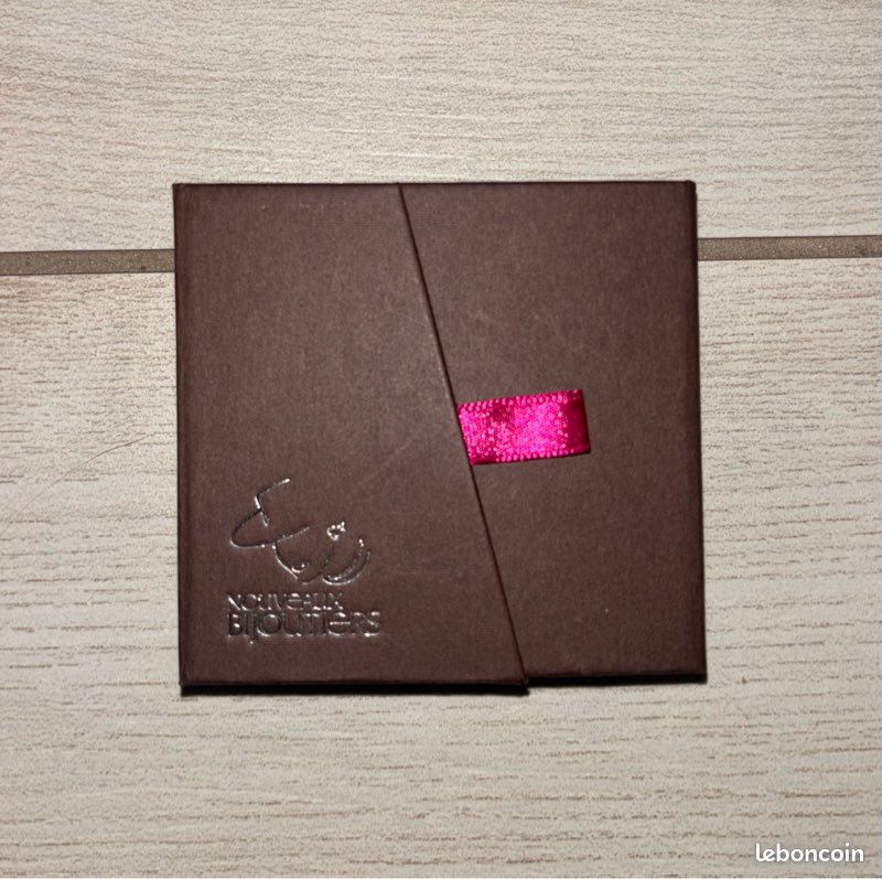Charm Pandora 18 ans (image 2)