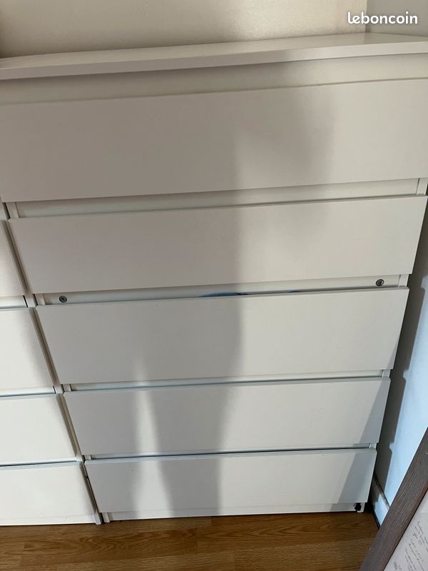 Commode/armoire taille moyenne (image 1)