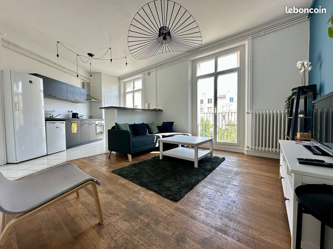 Appartement 6 pièces 121 m² · à Clermont-Ferrand · 121 m² · 1 360 €
