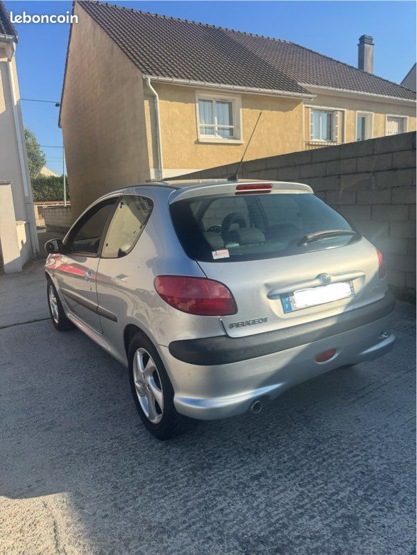 Peugeot 206 1.6 quiksilver (image 2)