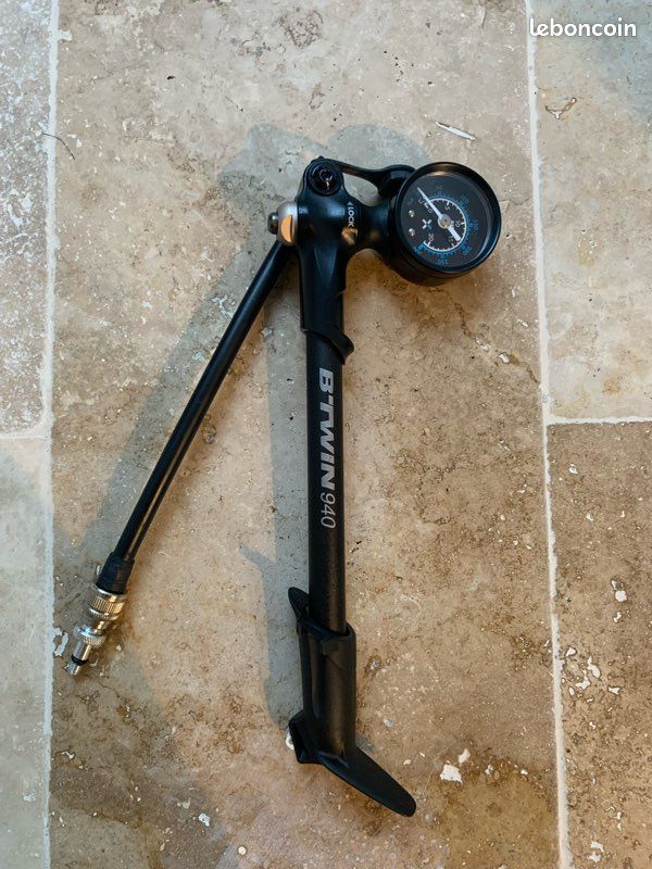 Pompe haute pression pour fourche et amortisseur de VTT