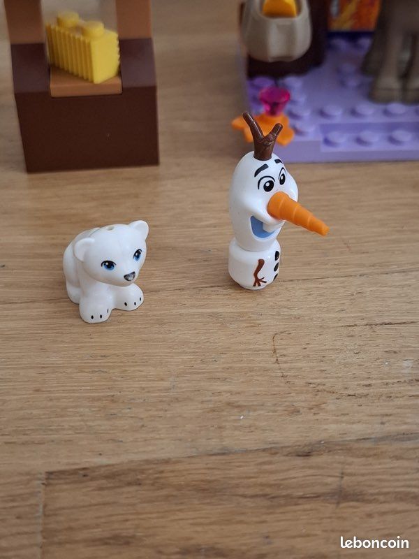 Kit De Construction Sluban Château Reine Des Neiges Avec Traîneau Volant Et Animaux - Compatible LEGO