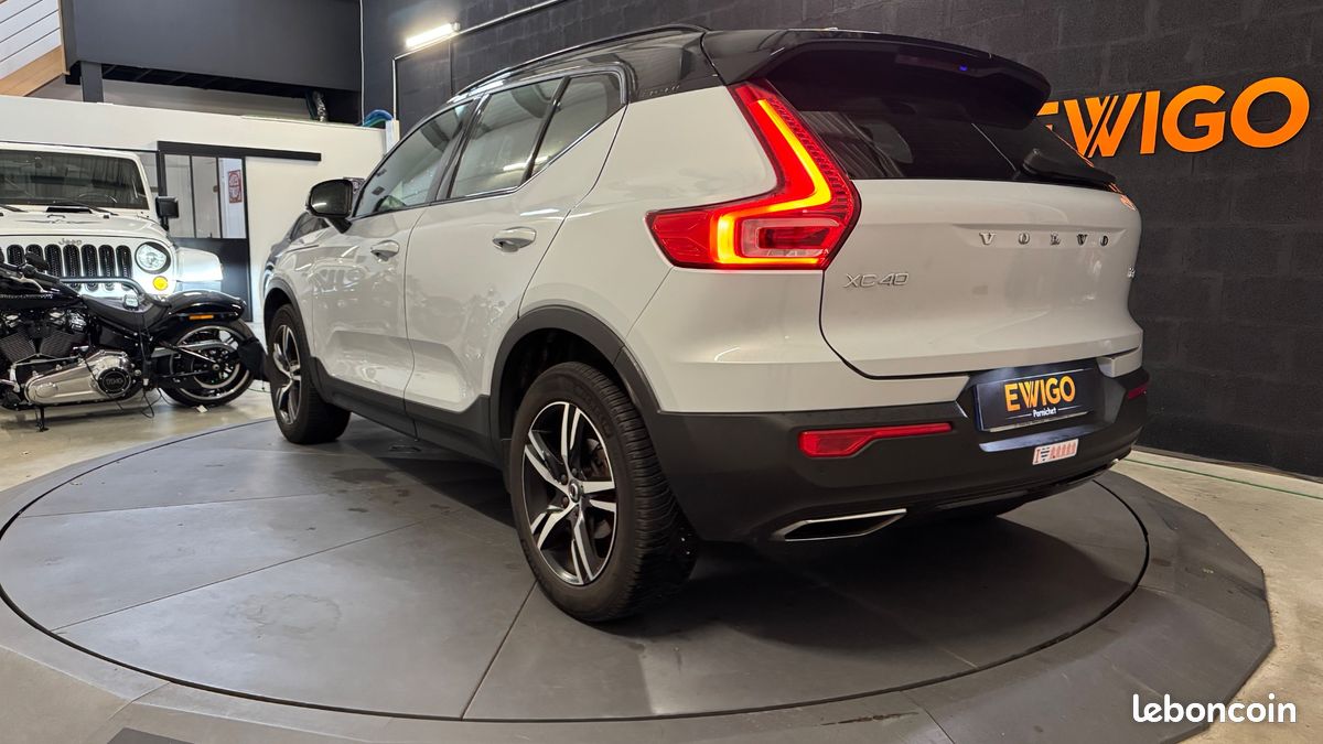 VOLVO XC40 1.5 T3 165ch R-DESIGN 2WD GEARTRONIC - TO PANO - CAMERA (image 2)