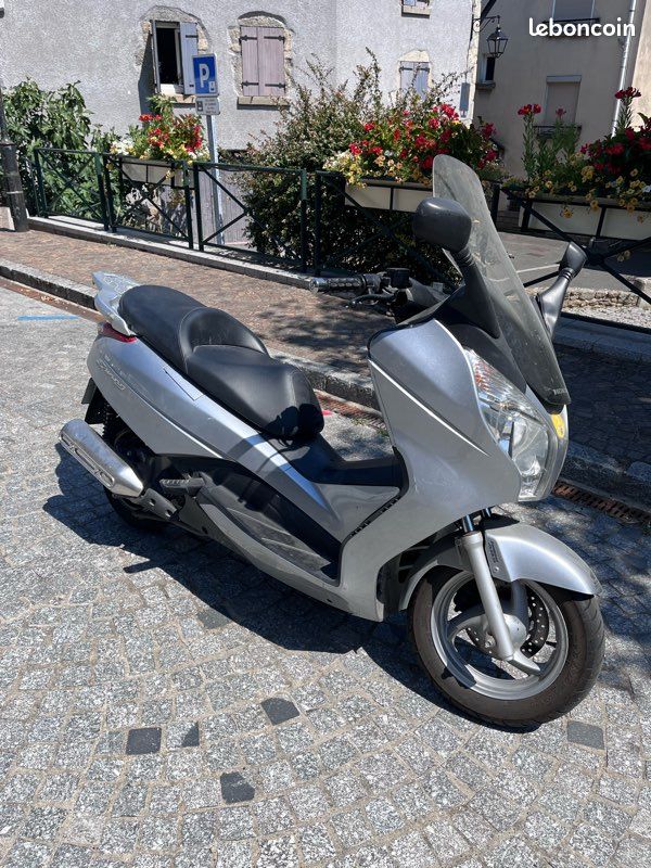 Honda S-wing 125 (image 2)