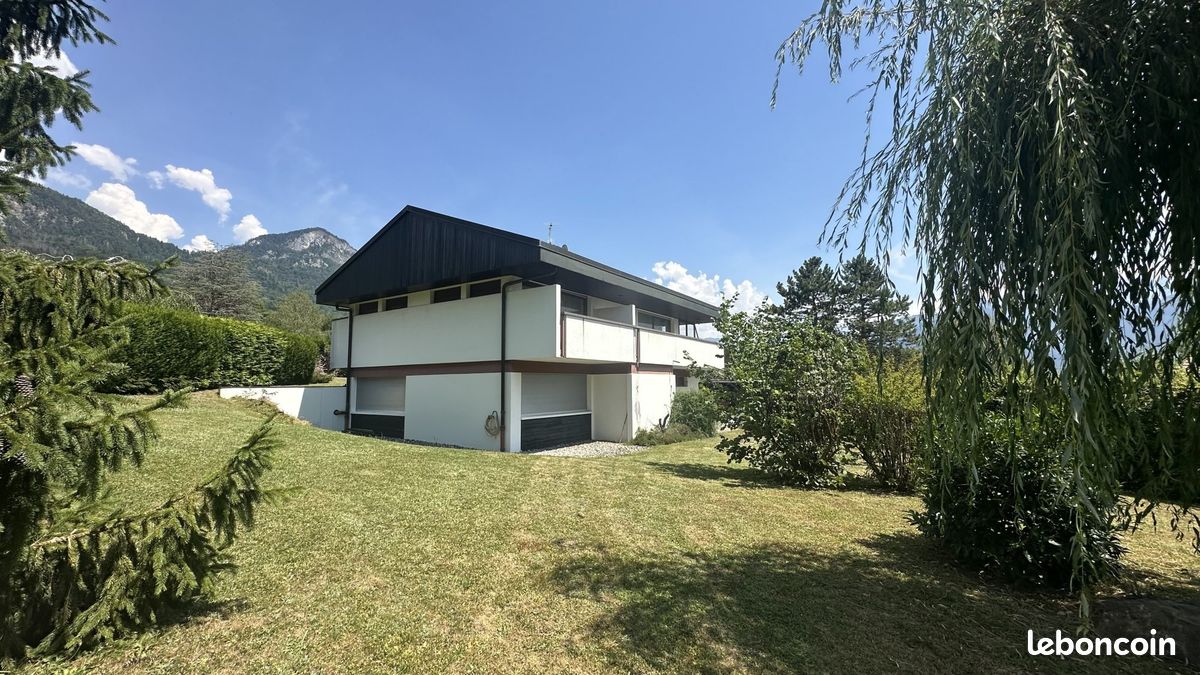 Maison 6 pièces 153 m² · à Marignier · 153 m² · 485 000 €