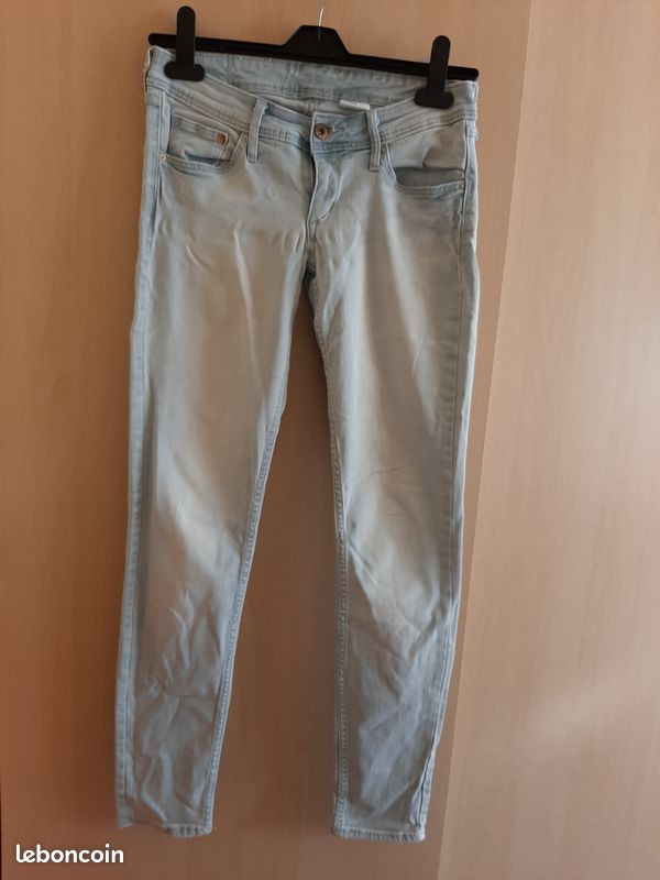 Jean bleu clair - Taille 38 (image 1)