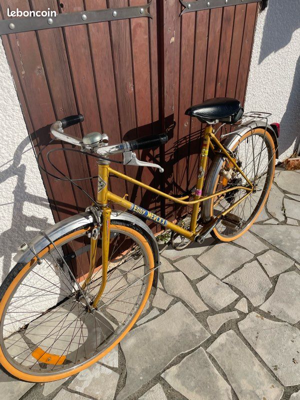 Vélo ancien (image 1)