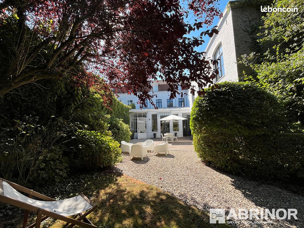 Maison 10 pièces 400 m² · à Roubaix · 400 m² · 745 000 €