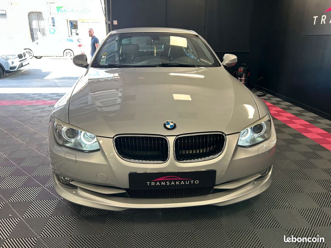 Bmw SERIE 3 E92 LUXE LCI Coupé 320d 184 cv Boîte auto / Suivi D'entretien Complet (image 8)