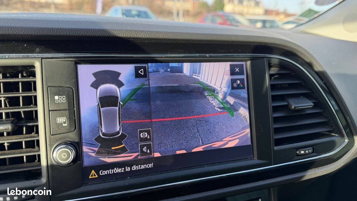 SEAT Leon 1.5 TSI 150 ACT FR DSG * REGULATEUR ADAPTATIF - APPLE CARPLAY - TOIT OUVRANT - CAMERA DE RECUL (image 24)