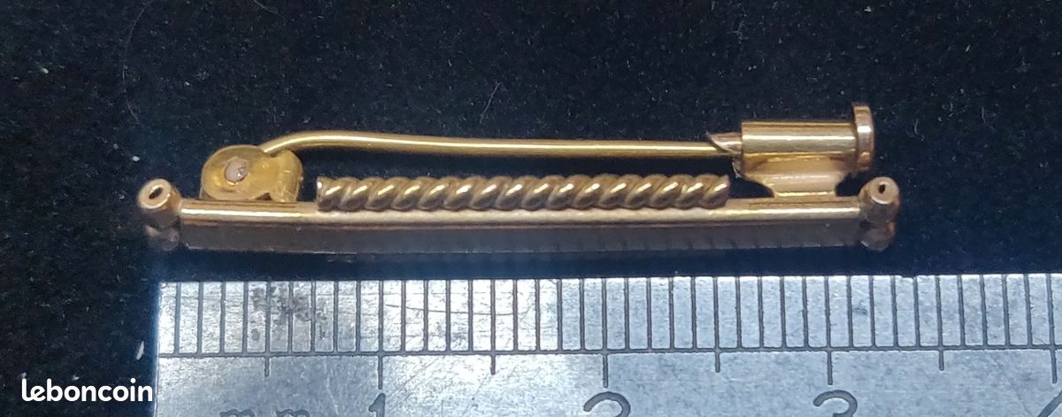 Épinglette à Cravate Ancienne - Broche Intaille Noire - Bijou Homme Vintage