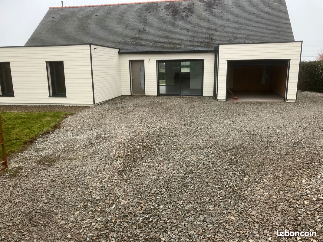 Maison 4 pièces 127 m² · à Ombrée d'Anjou · 126,7 m² · 850 €