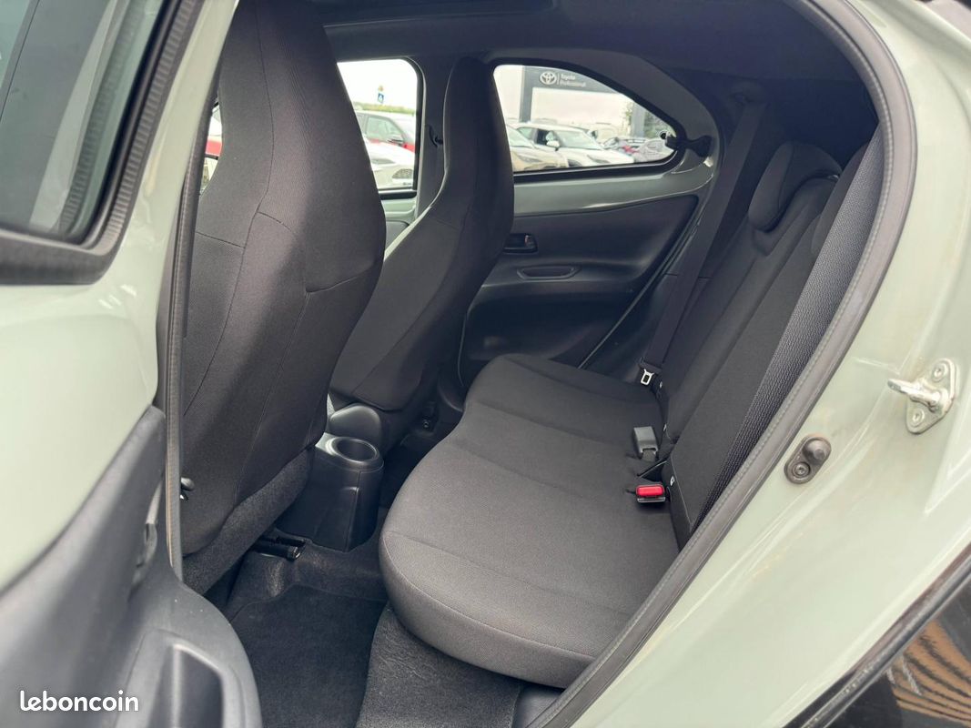 Toyota Aygo X 1.0 VVT-i 72ch Air Design MY24 (image 14)