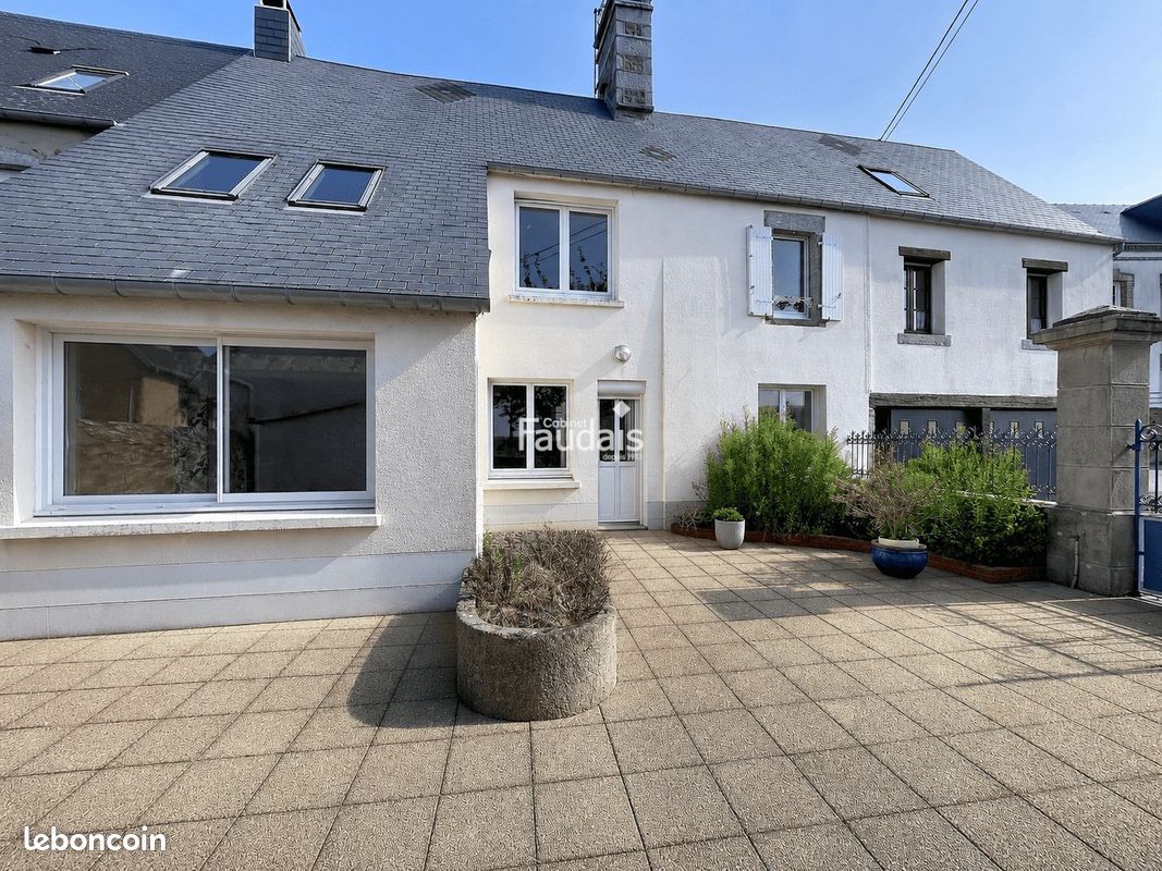 Maison 8 pièces 161 m² · à Saint-Denis-le-Vêtu · 161 m² · 160 500 €