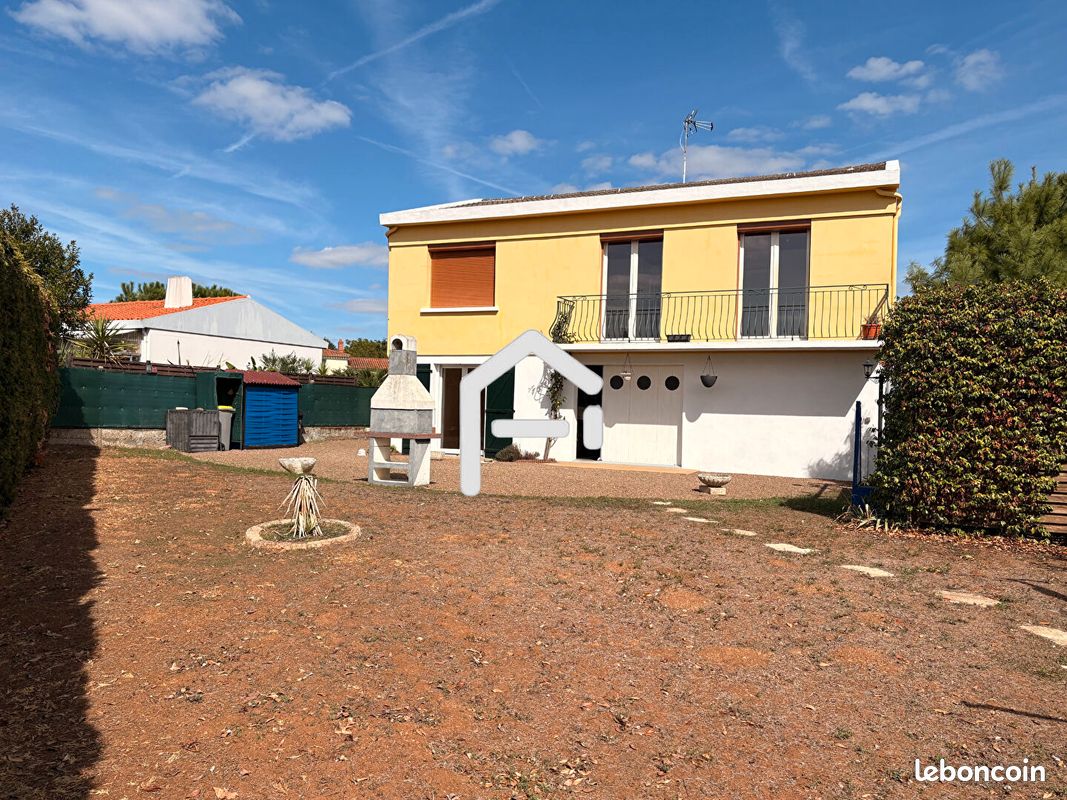 Maison 5 pièces 105 m² · au Champ-Saint-Père · 105 m² · 183 000 €