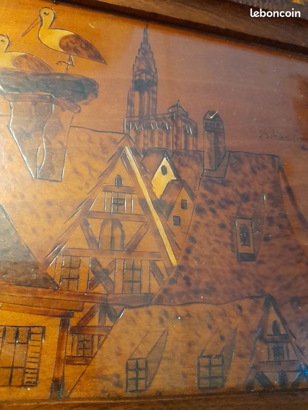 Petit Plateau Alsacien En Bois Pyrogravé - Souvenir De Strasbourg - Bon état