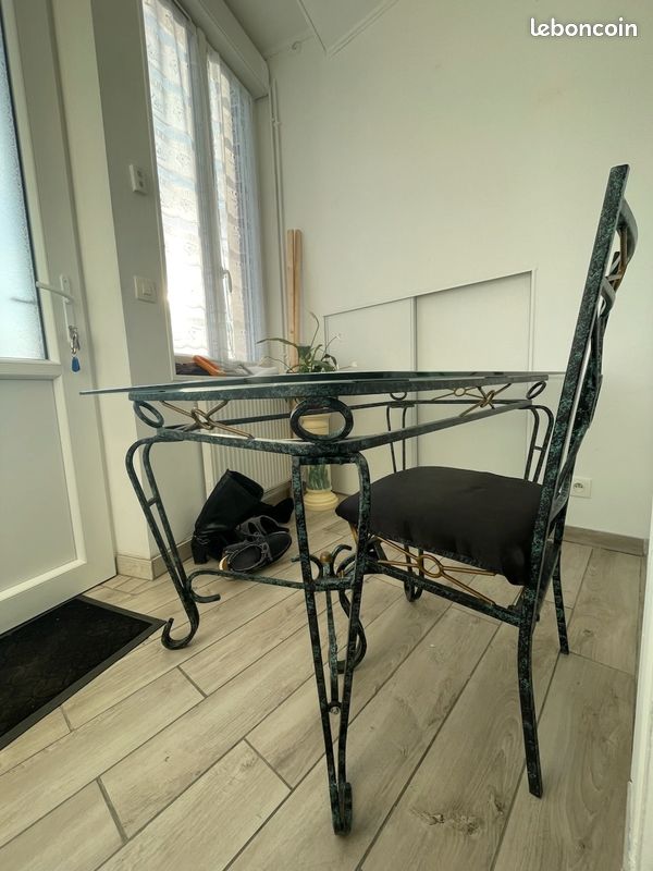 Table et chaise (image 3)