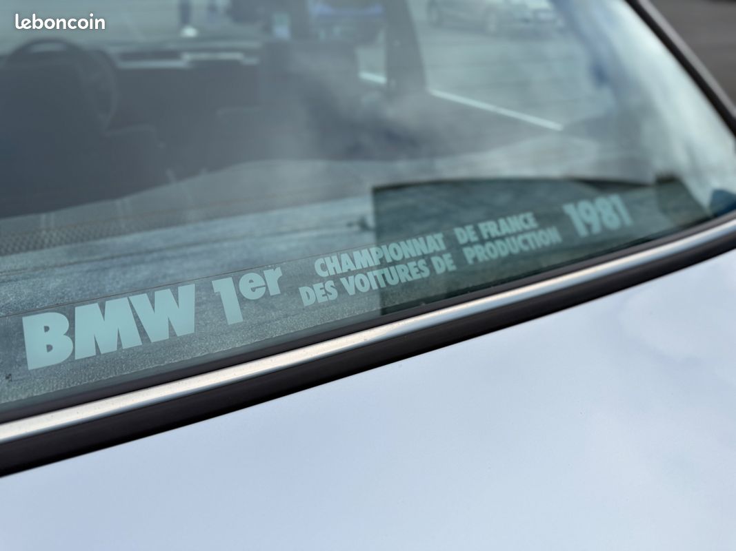 BMW Série 3 e21 323i coupe 143 ch - ENTRETIEN COMPLET - PONT AUTO BLOQUANT - BOITE 5 - SILENCIEUX SUPERSPRINT (image 18)