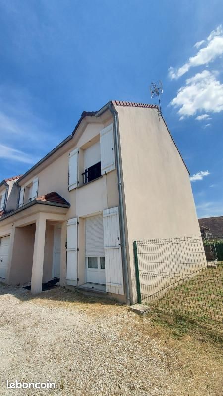Maison 4 pièces 93 m² · à Solers · 93 m² · 1 300 €/mois