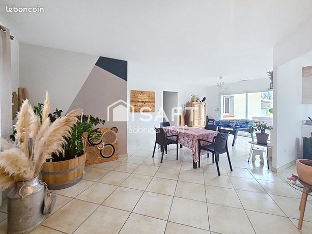Propriété 6 pièces 153 m²
