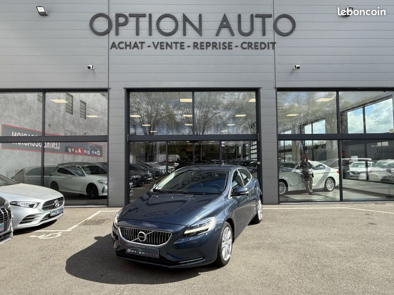 Volvo V40 T3 152CH INSCRIPTION GEARTRONIC (image 1)
