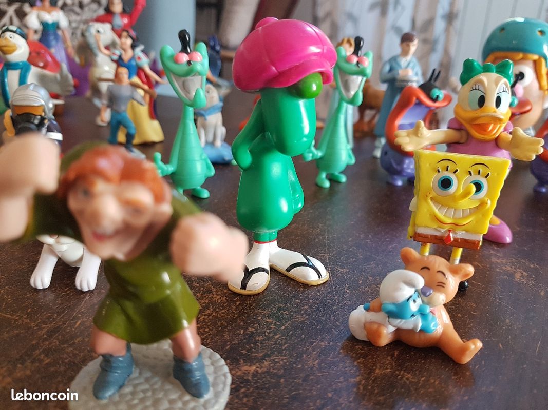Lot de 45 figurines (image 8)