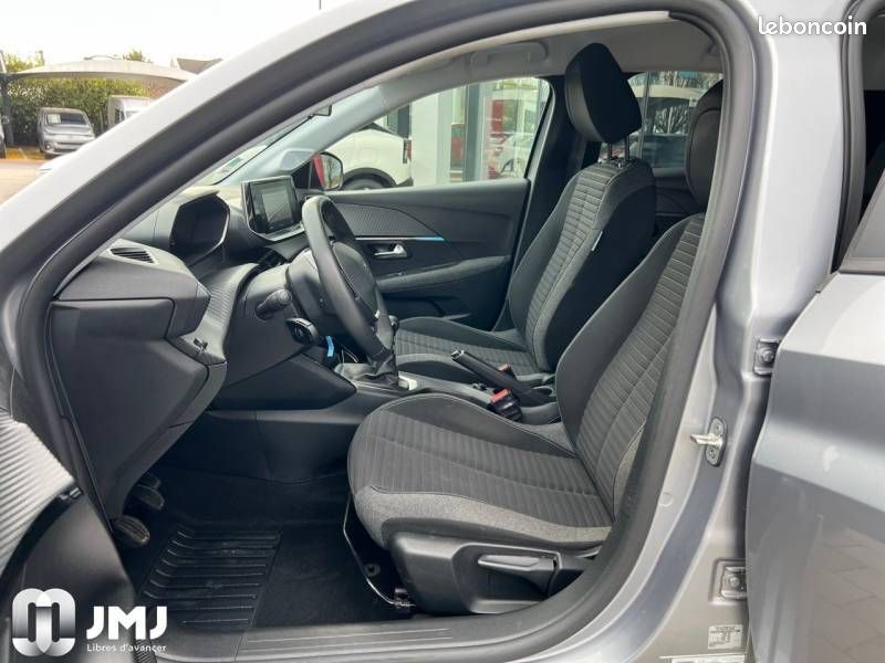PEUGEOT 208 PureTech 100 S&S BVM6 Style (image 8)