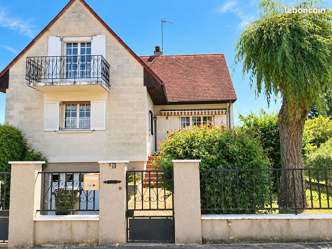 Maison 6 pièces 135 m² · à Aubigny-sur-Nère · 135 m² · 192 000 €