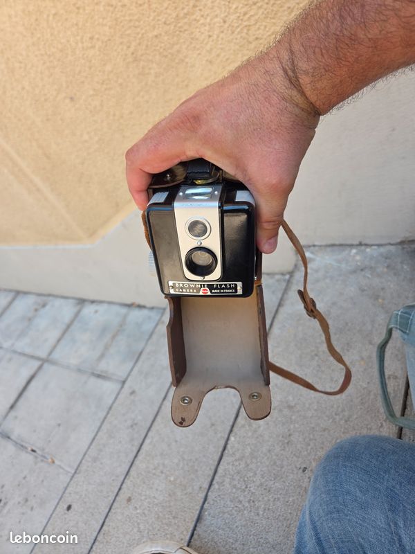Deux appareils photo + caméra années 50/60 (image 9)