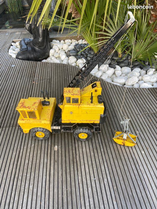 Camion grue Tonka (image 1)