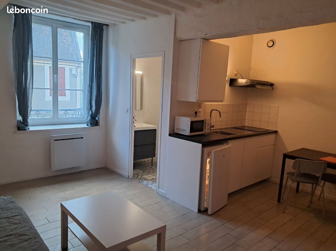 Appartement 1 pièce 24 m² · à Falaise · 23,5 m² · 370 €/mois