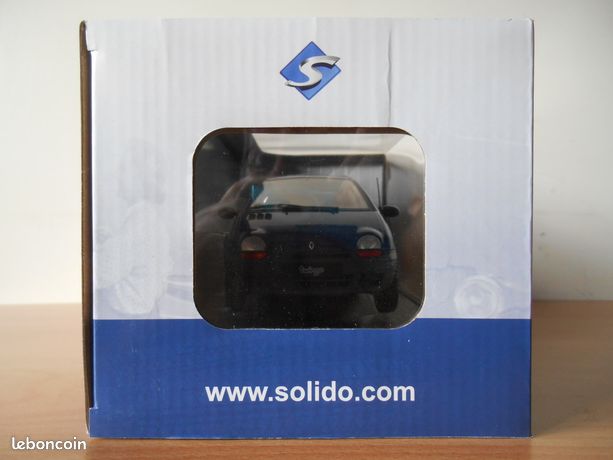 Miniature Voiture SOLIDO Renault Twingo MK1 1993 - 1/18 Bleu Outre Mer - Métal