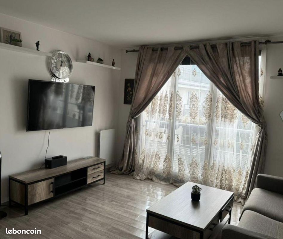 Appartement 2 pièces 48 m² · à Suresnes · 48 m² · 1 399 €/mois