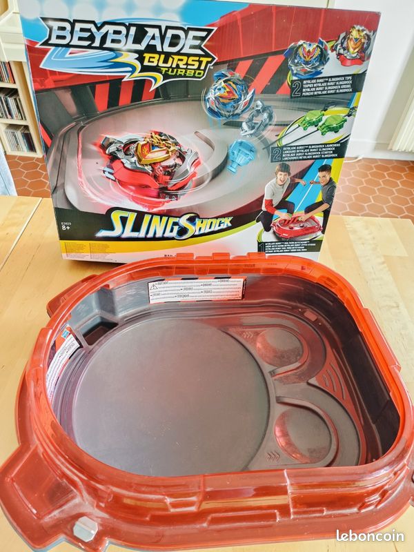 Beyblade stadium avec deux toupies | Beebs by Kiabi