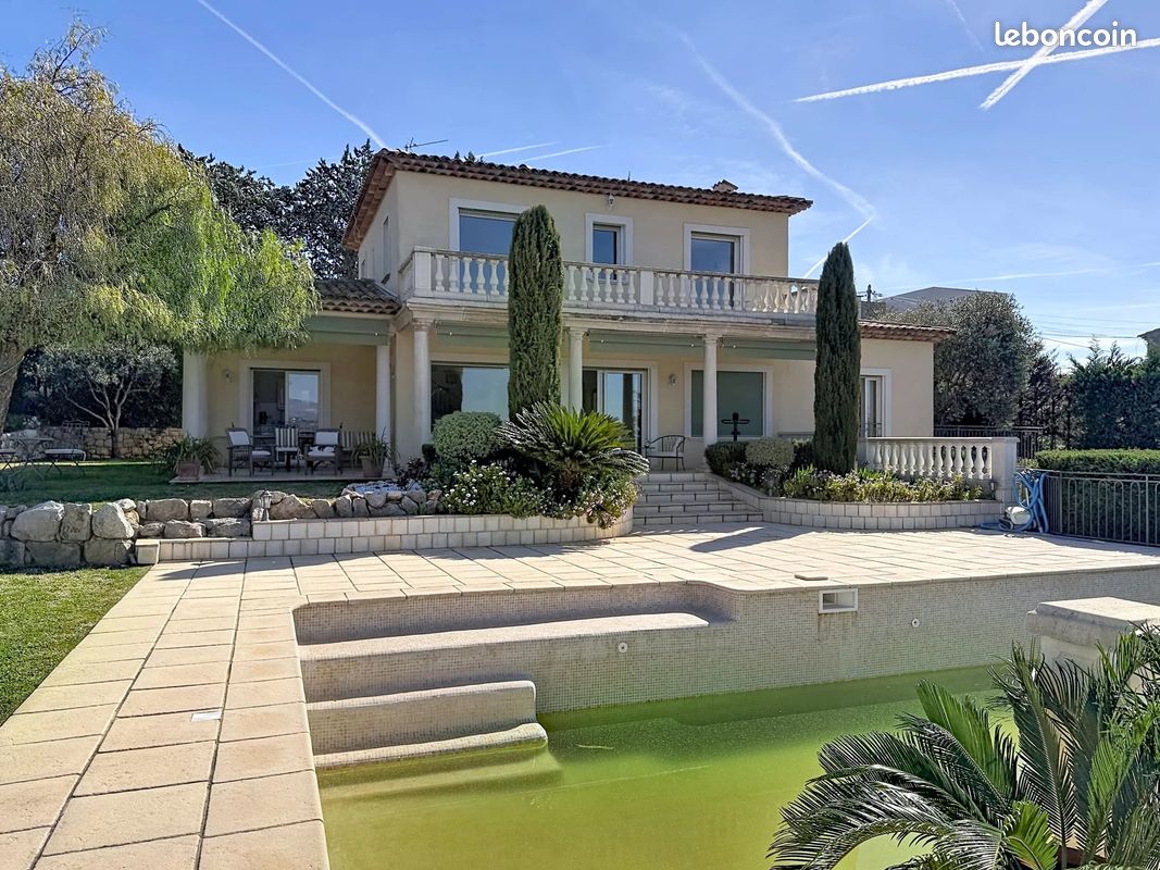 Maison 6 pièces 172 m² · à Saint-Laurent-du-Var · 172 m² · 1 690 000 €