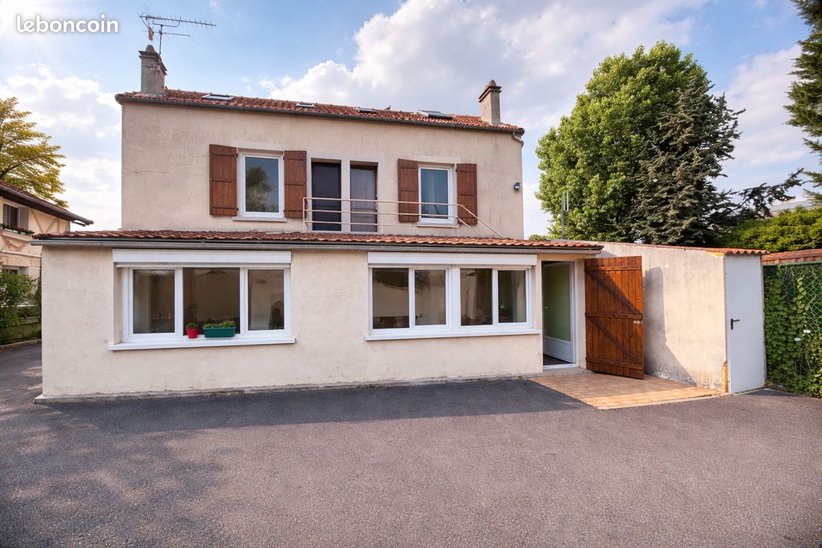 Appartement 4 pièces 72 m² · à Fontenay-le-Fleury · 72 m² · 260 000 €