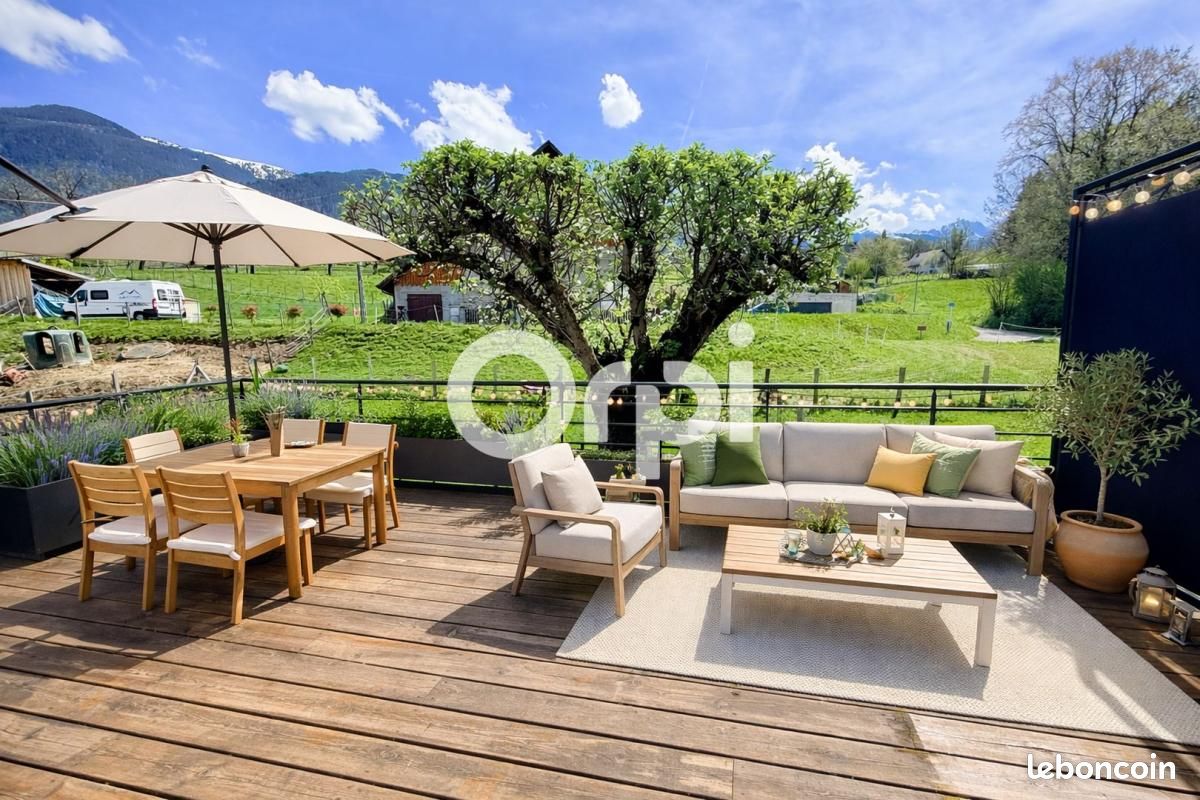 Appartement 3 pièces 94 m² · à Theys · 94 m² · 1 130 €